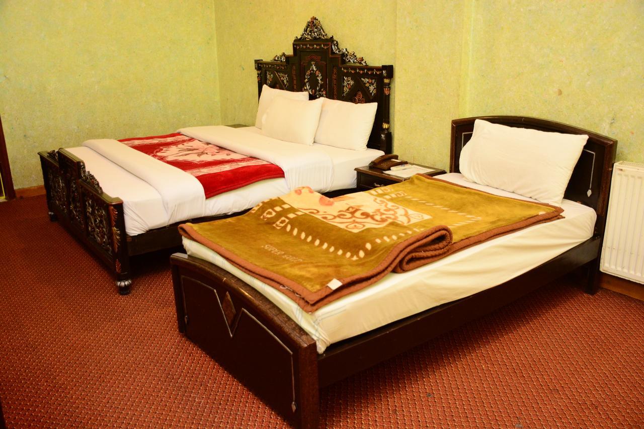 Hotel Move-N-Pick Murree Exteriör bild