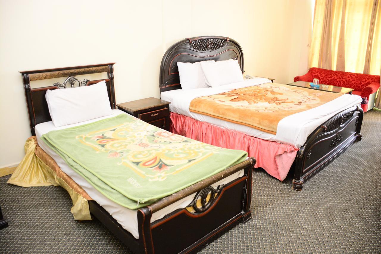 Hotel Move-N-Pick Murree Exteriör bild